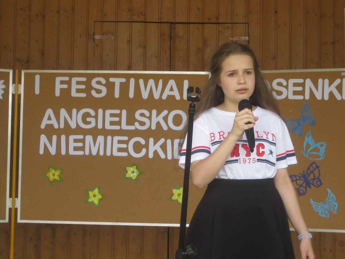 Festiwal piosenki  w SP Michalczowa