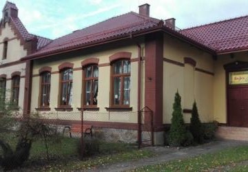 Odnowienie elewacji zabytkowego budynku przedszkola w miejscowości Tęgoborze