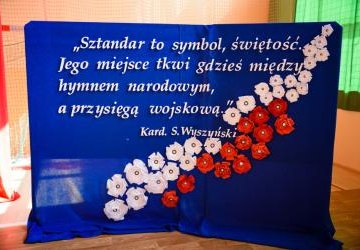 Sztandar dla SP Żbikowice